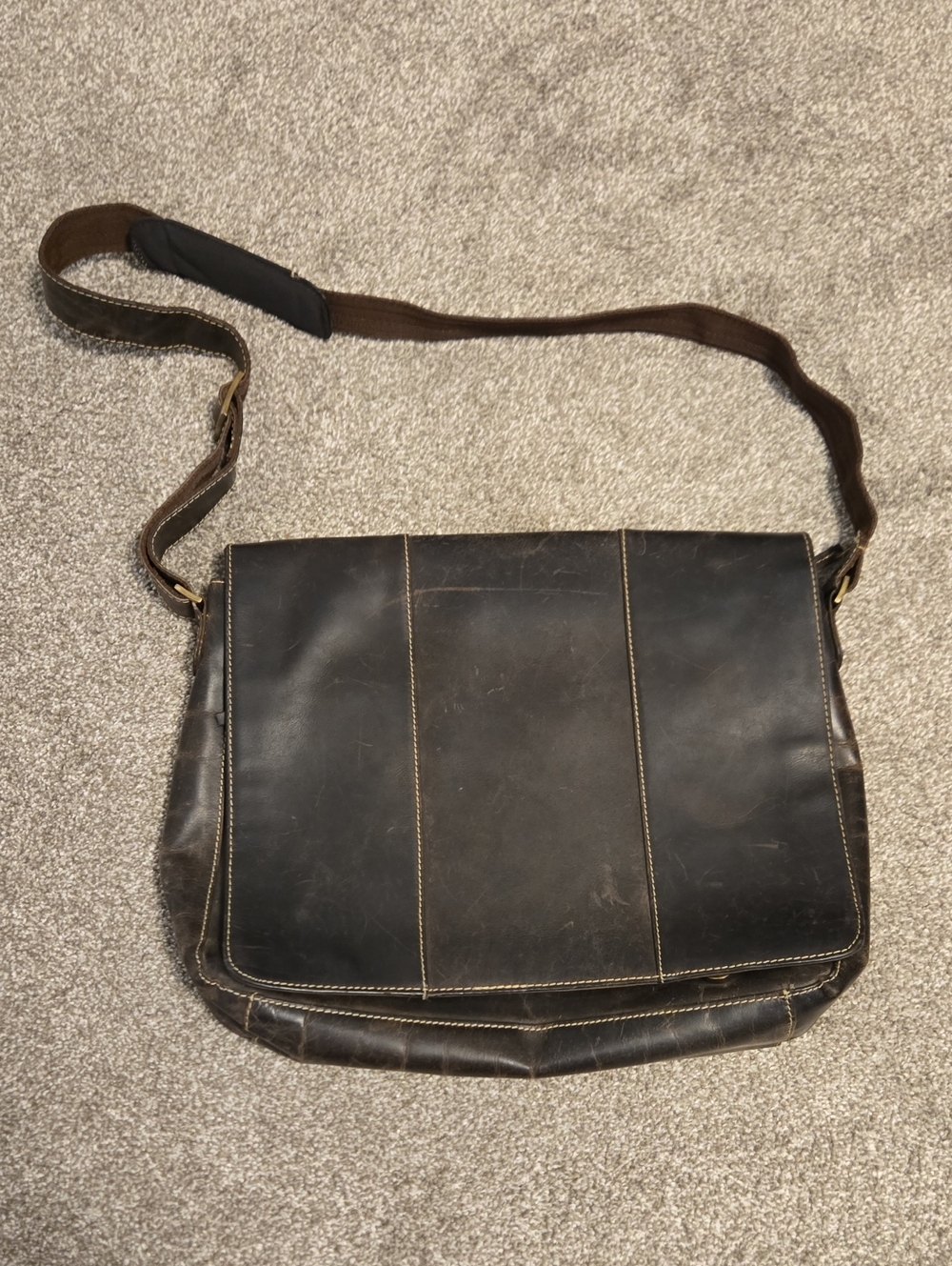 Danier Leather Messenger Bag